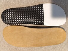 1 kožen&aacute; s evakov&yacute;m kl&iacute;nem